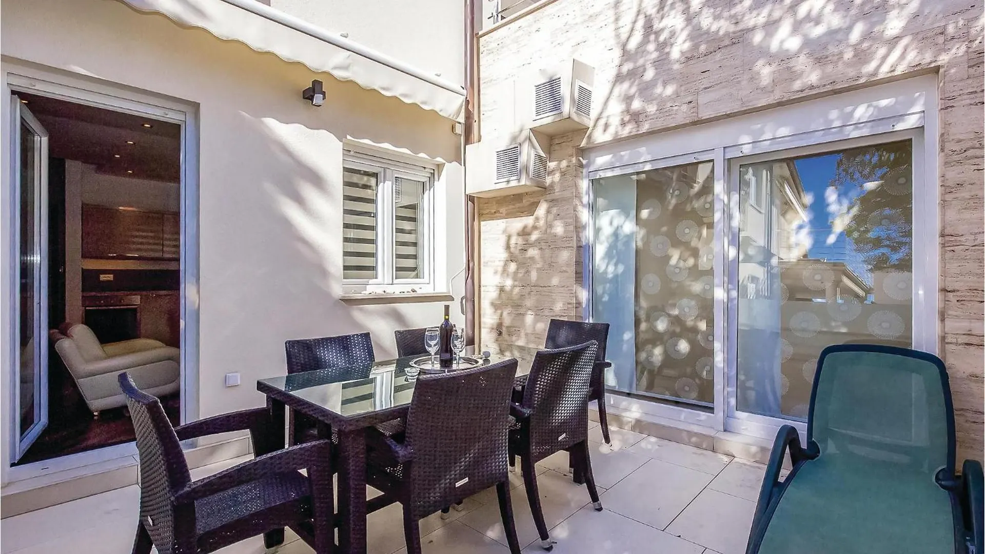 2 Bedroom Lovely Apartment In Crikvenica