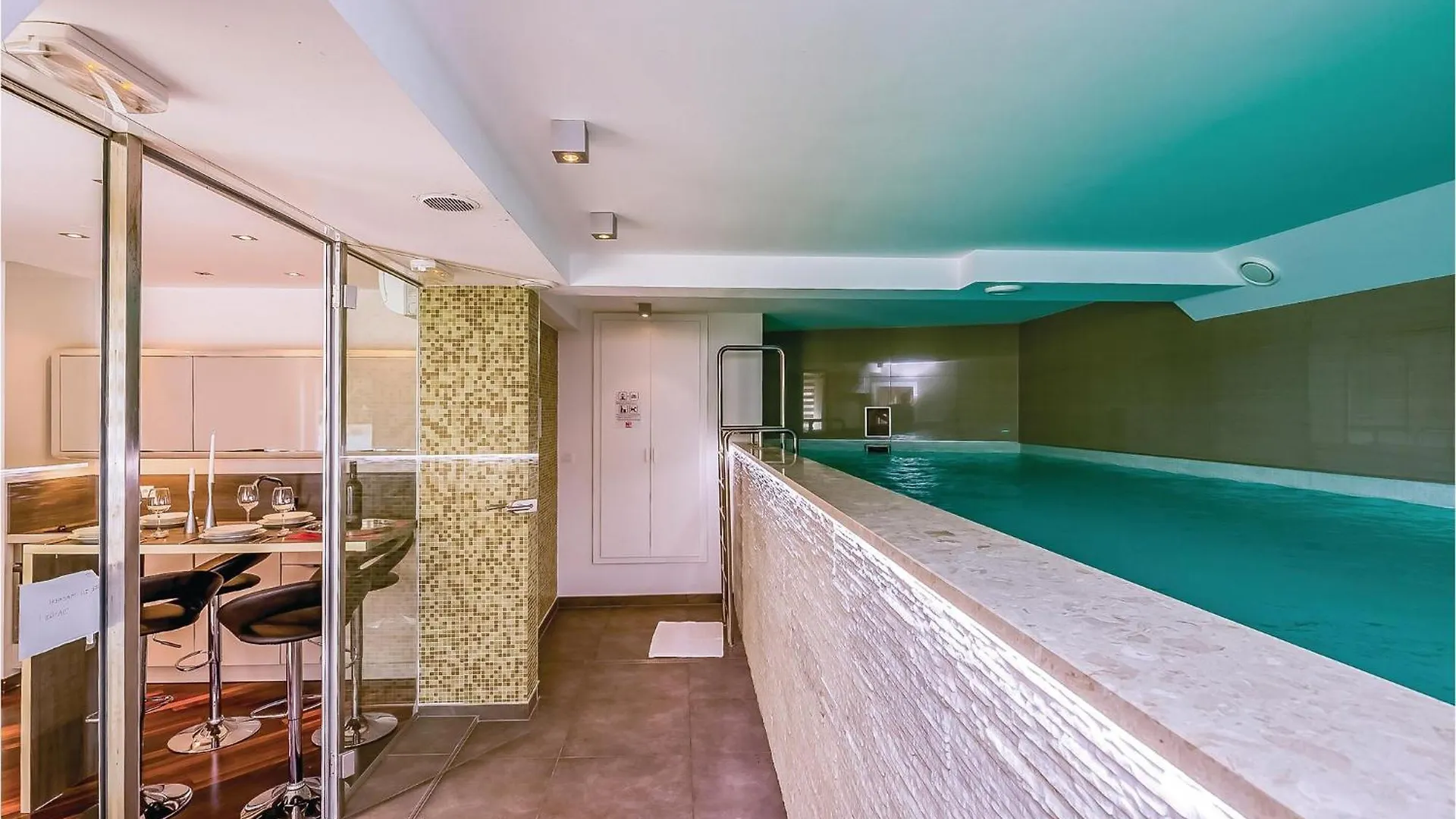 2 Bedroom Lovely Apartment In קריקווניצה