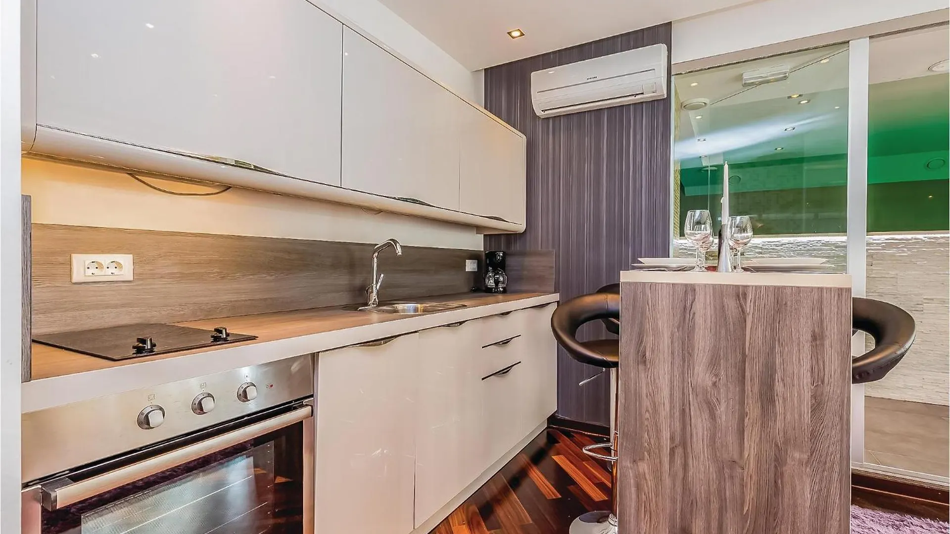 2 Bedroom Lovely Apartment In Crikvenica